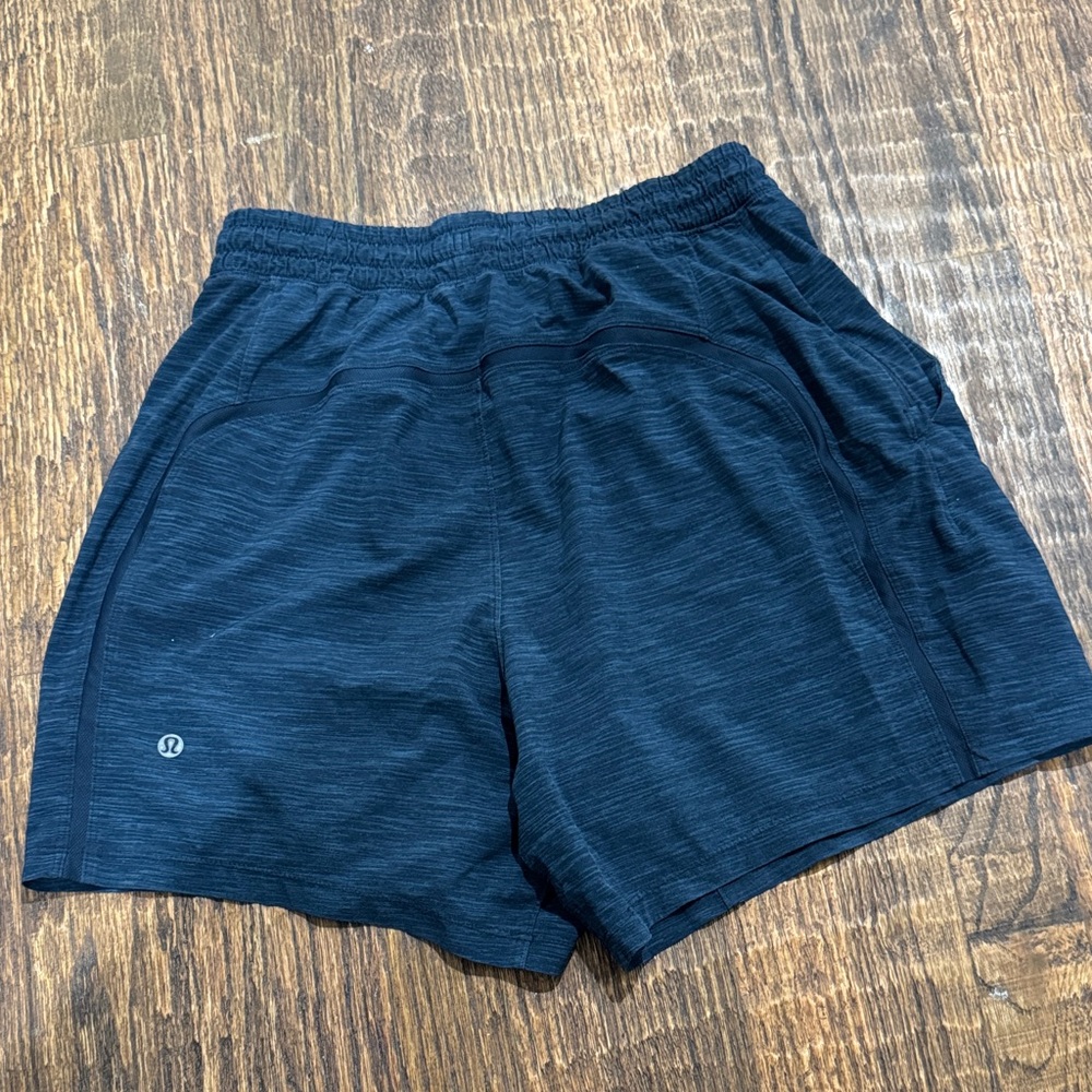 lululemon athletica Men's Black Athletic Shorts 5” pace breaker lined